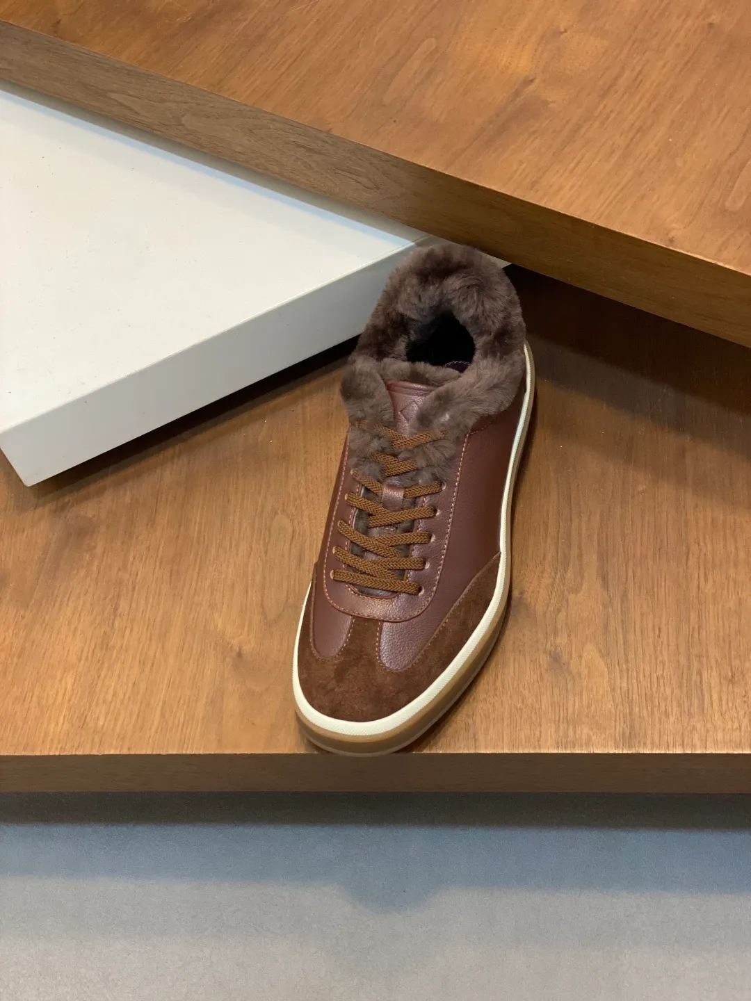 Men's men's shoes💰740 Loro Piana - Classic casual wool shoes, men's lace-up casual shoes and sneakers, high-quality lightweight and comfortable fabrics, suitable for outdoor leisure, the color scheme is young and energetic, great with sportswear or casual suits! Code number: 39-44 (45, 46, can be customized)